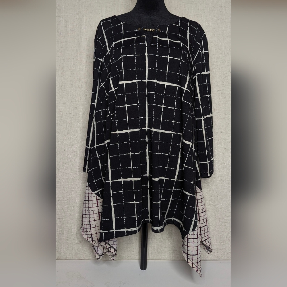 Zac & Rachel Plus Size 2X Asymmetrical Tunic Top Black White Geometric Gold